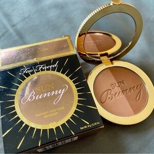 NWT Too Faced: Sun Bunny Duo Tone Bronzer